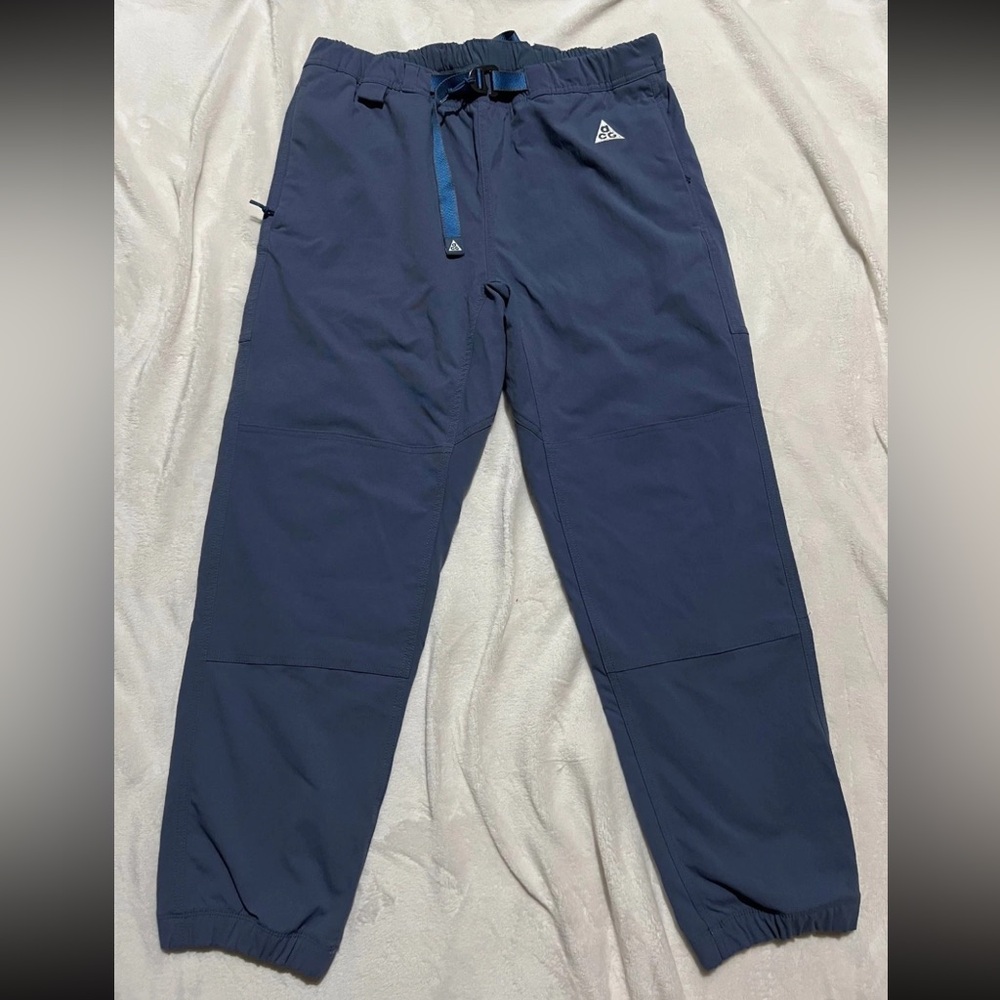 *SOLD* Nike ACG Men’s Trail Pants Blue Size M CV0660-491